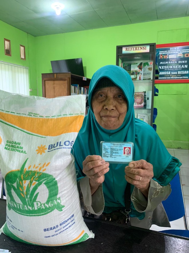 PEMBAGIAN BERAS TAHAP 2 TAHUN 2024 DISALURKAN MELALUI PT. POS INDONESIA